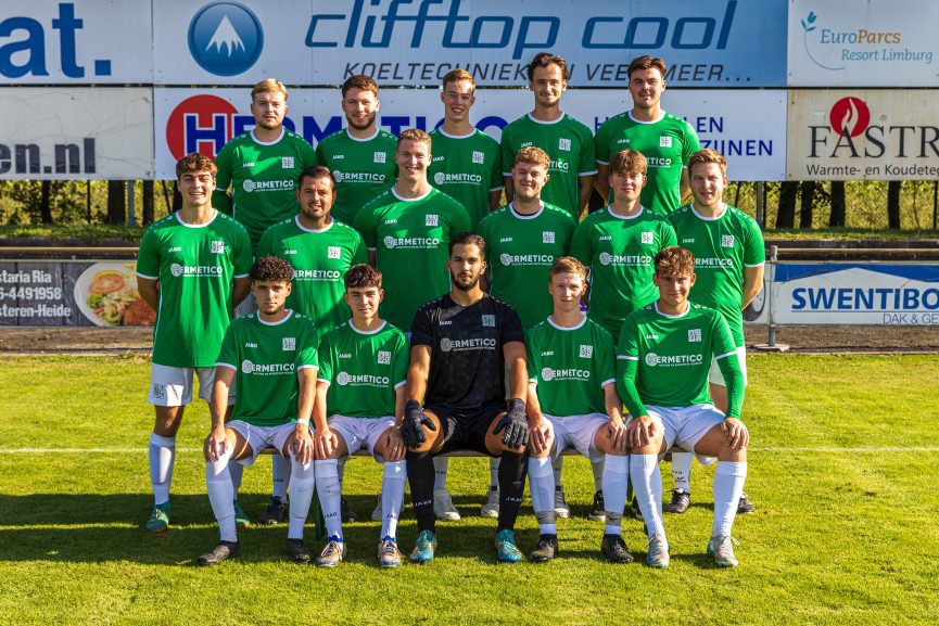 Elftal foto tweede team seizoen 2024-2025